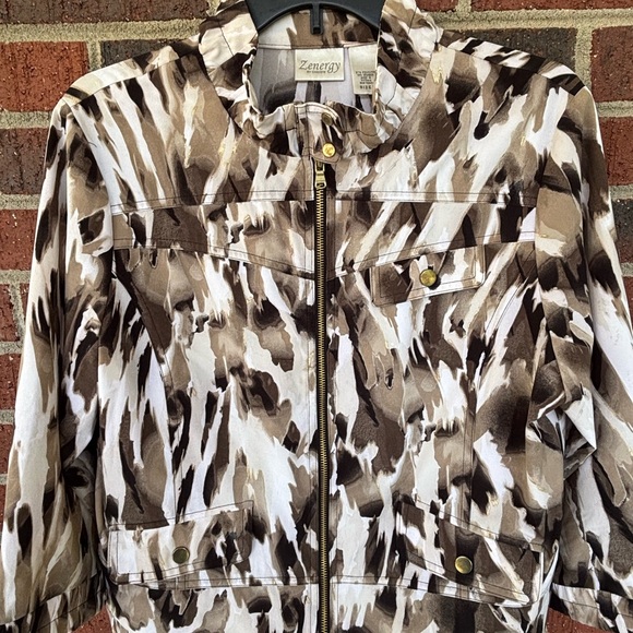 Womens Chico’s size 1 Zenergy zip up Mob wife sm 8 jacket Office siren jacket - Picture 3 of 3